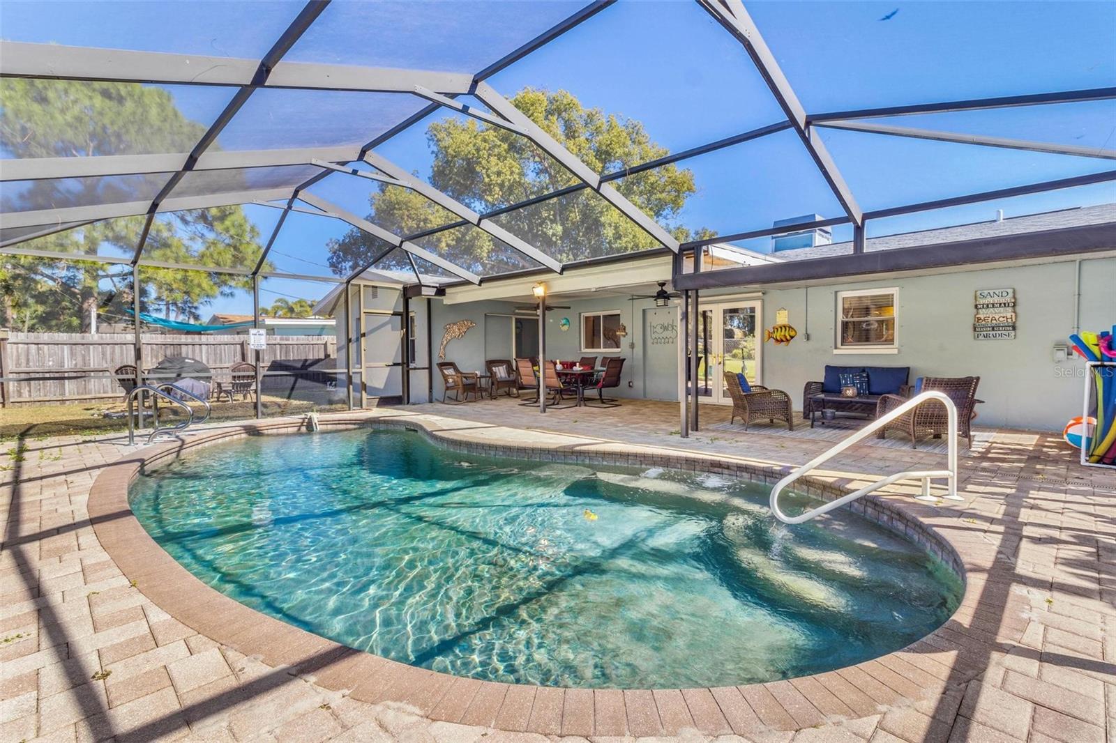 1560 SIMMONS DR, CLEARWATER, FL, 33756