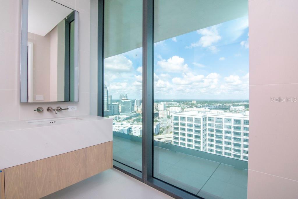 1000 WATER ST #2402, TAMPA, FL, 33602