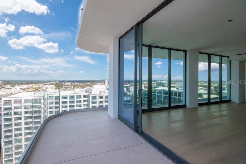 1000 WATER ST #2402, TAMPA, FL, 33602