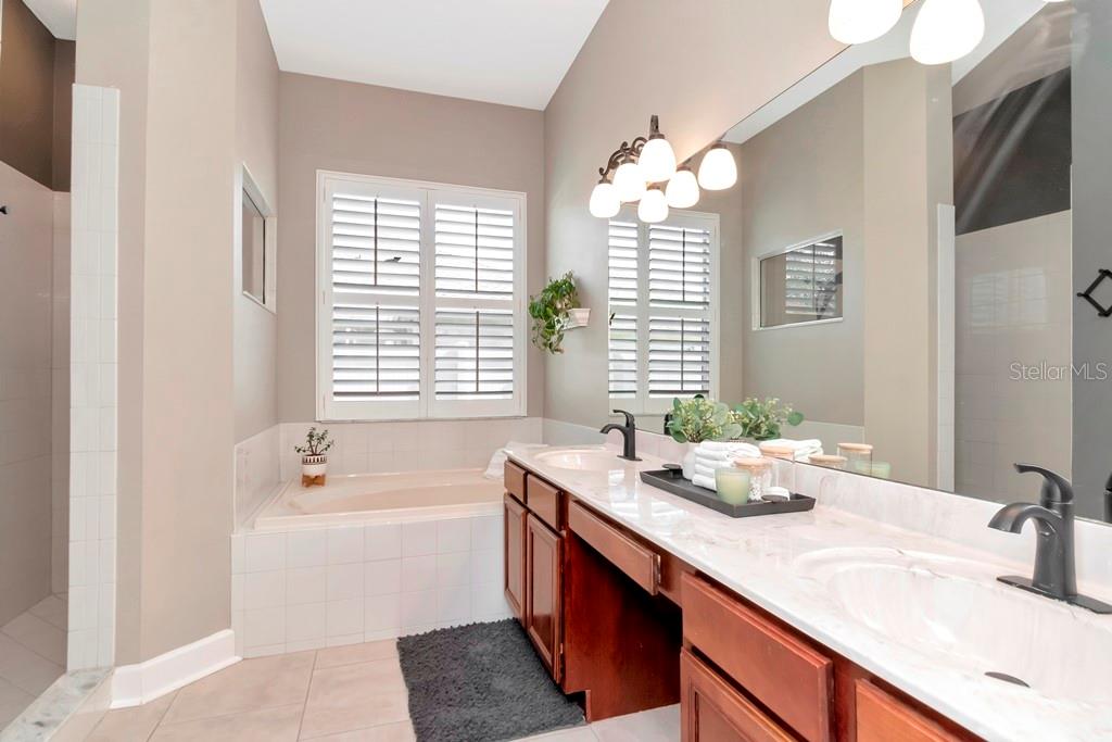 3812 MISTY LANDING DR, VALRICO, FL, 33594