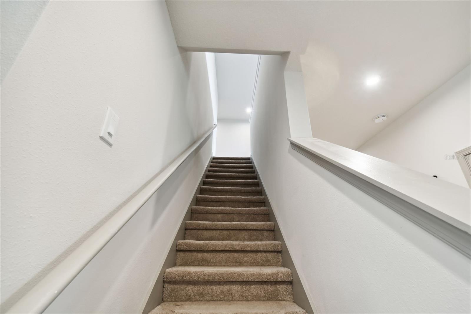 8368 GREENWAY AVE, WESLEY CHAPEL, FL, 33544