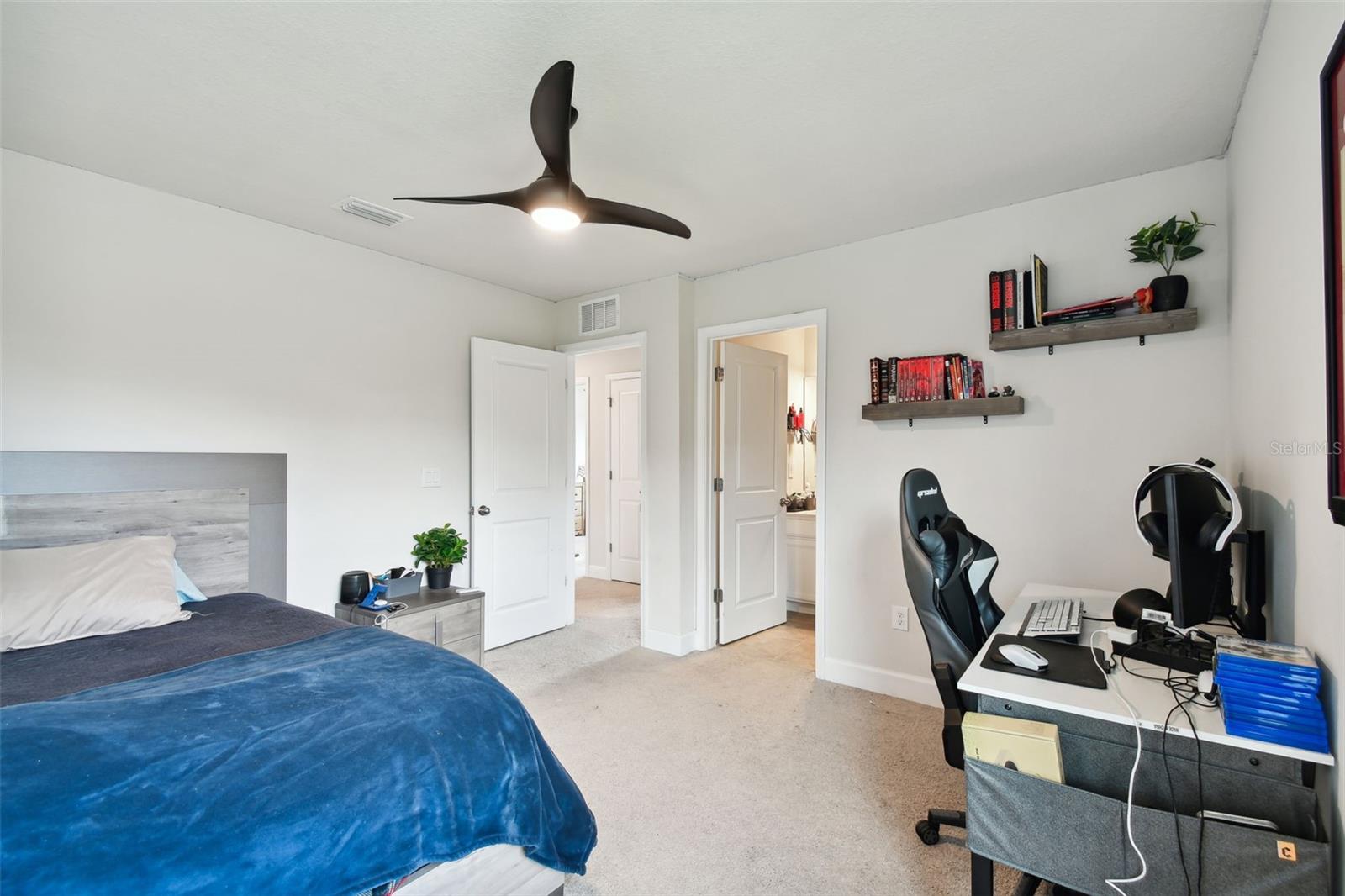 8368 GREENWAY AVE, WESLEY CHAPEL, FL, 33544