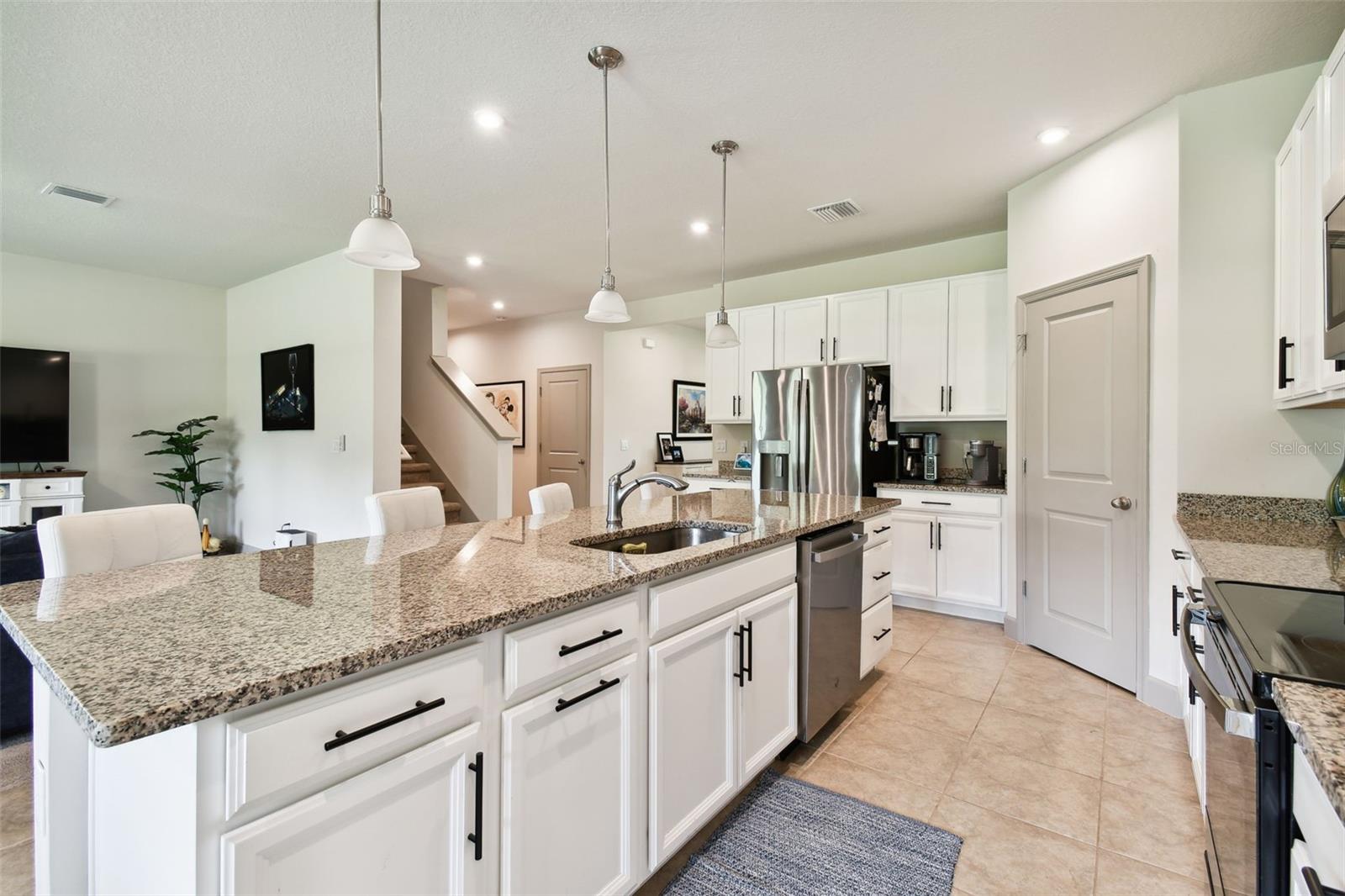 8368 GREENWAY AVE, WESLEY CHAPEL, FL, 33544