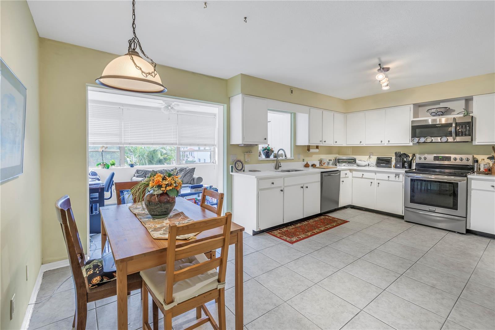 1157 EDEN ISLE BLVD NE #3, ST PETERSBURG, FL, 33704