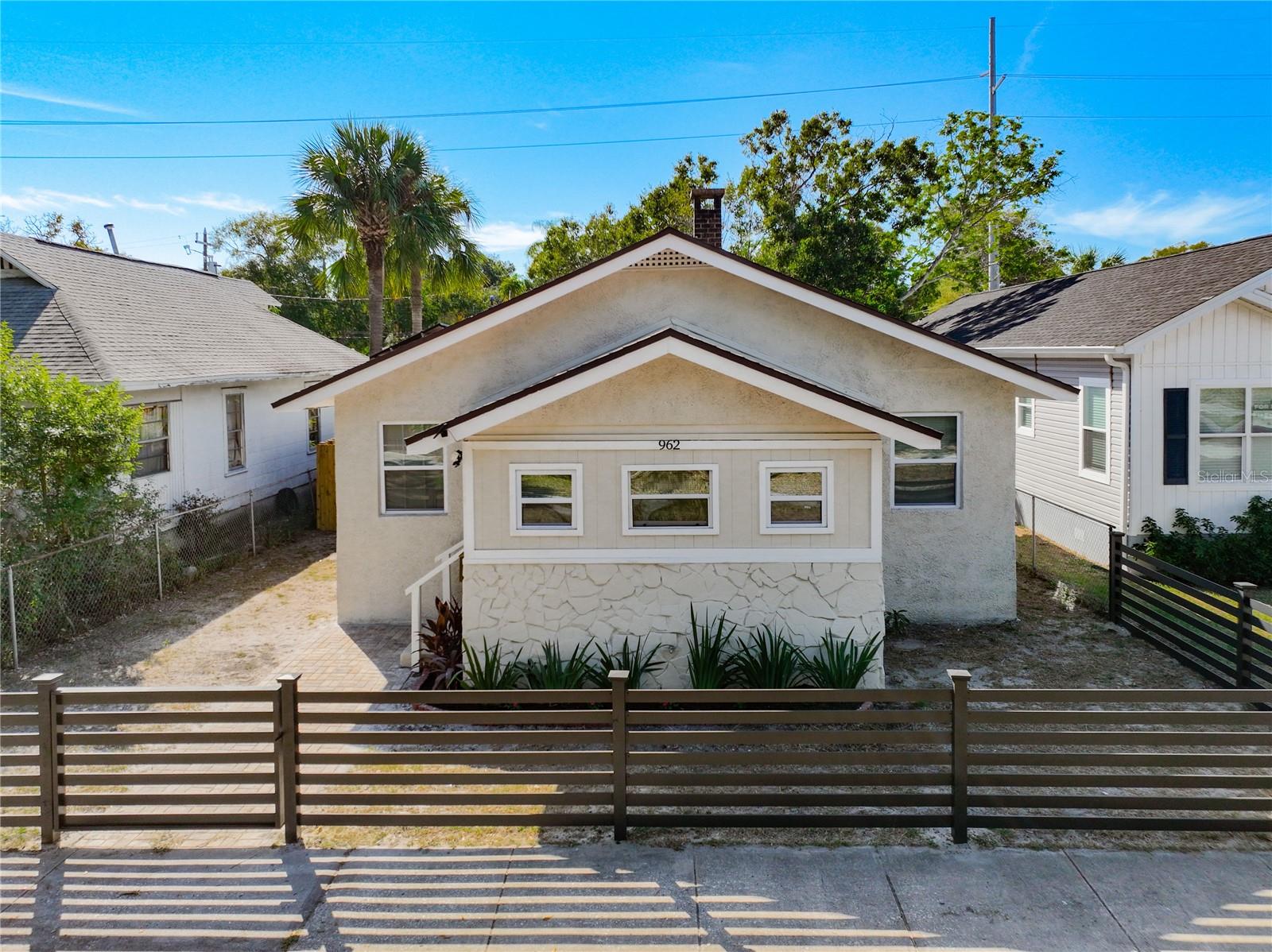 979 11TH AVE S, ST PETERSBURG, FL, 33705