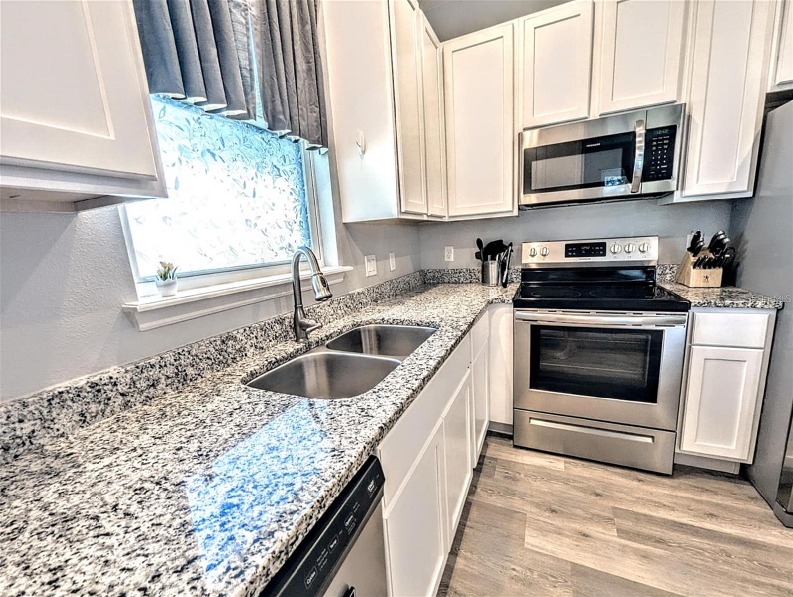 1462 5TH AVE, DELAND, FL, 32724