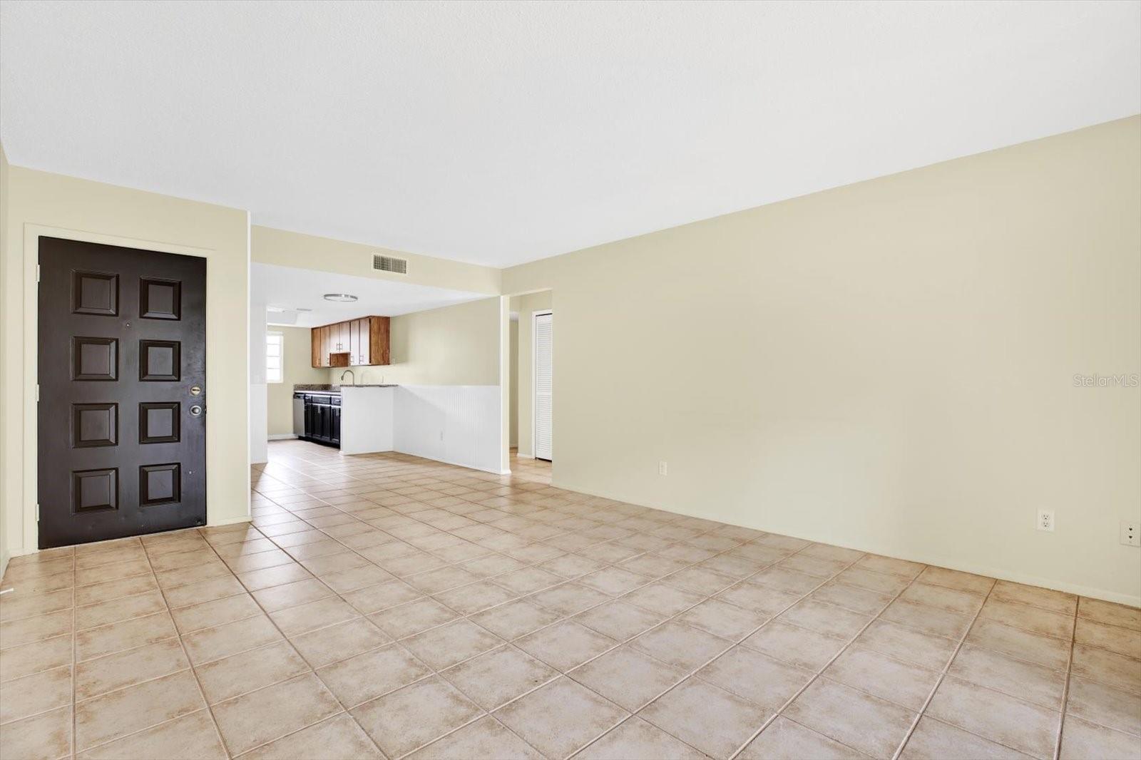 14468 REUTER STRASSE CIR #503, TAMPA, FL, 33613