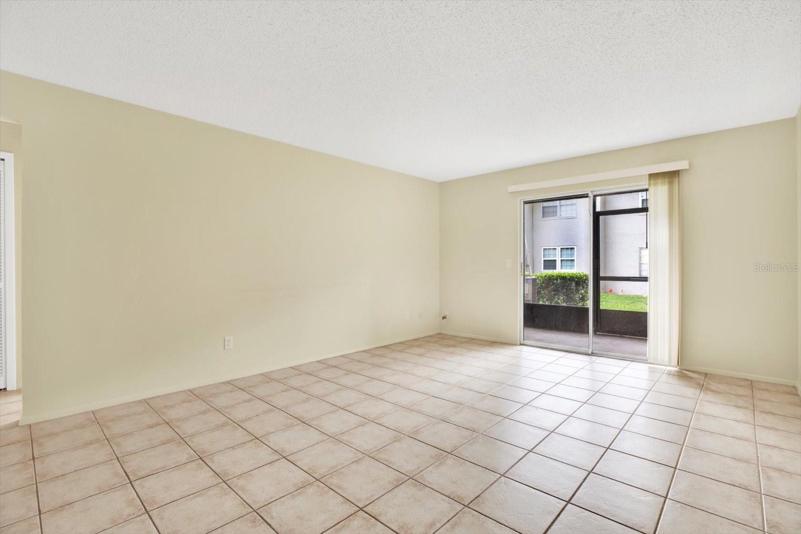 14468 REUTER STRASSE CIR #503, TAMPA, FL, 33613