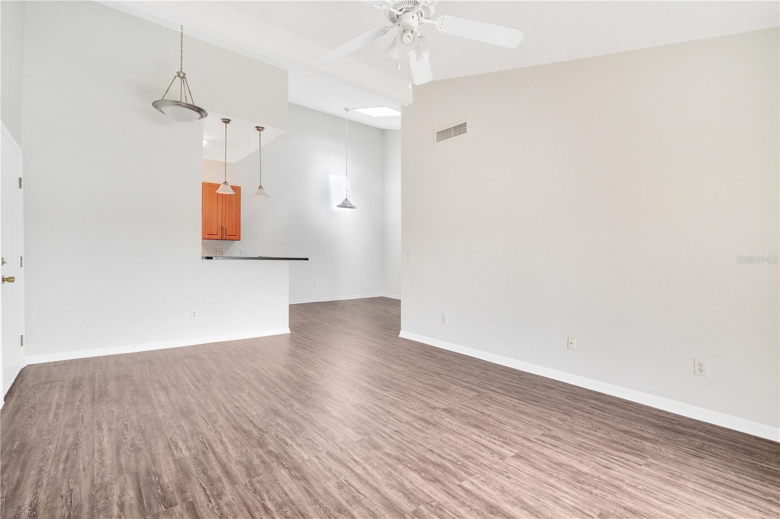 145 N PEARL LAKE CSWY #202, ALTAMONTE SPRINGS, FL, 32714