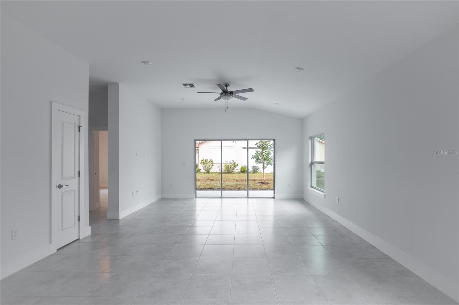 573 ROSE APPLE CIR, PORT CHARLOTTE, FL, 33954