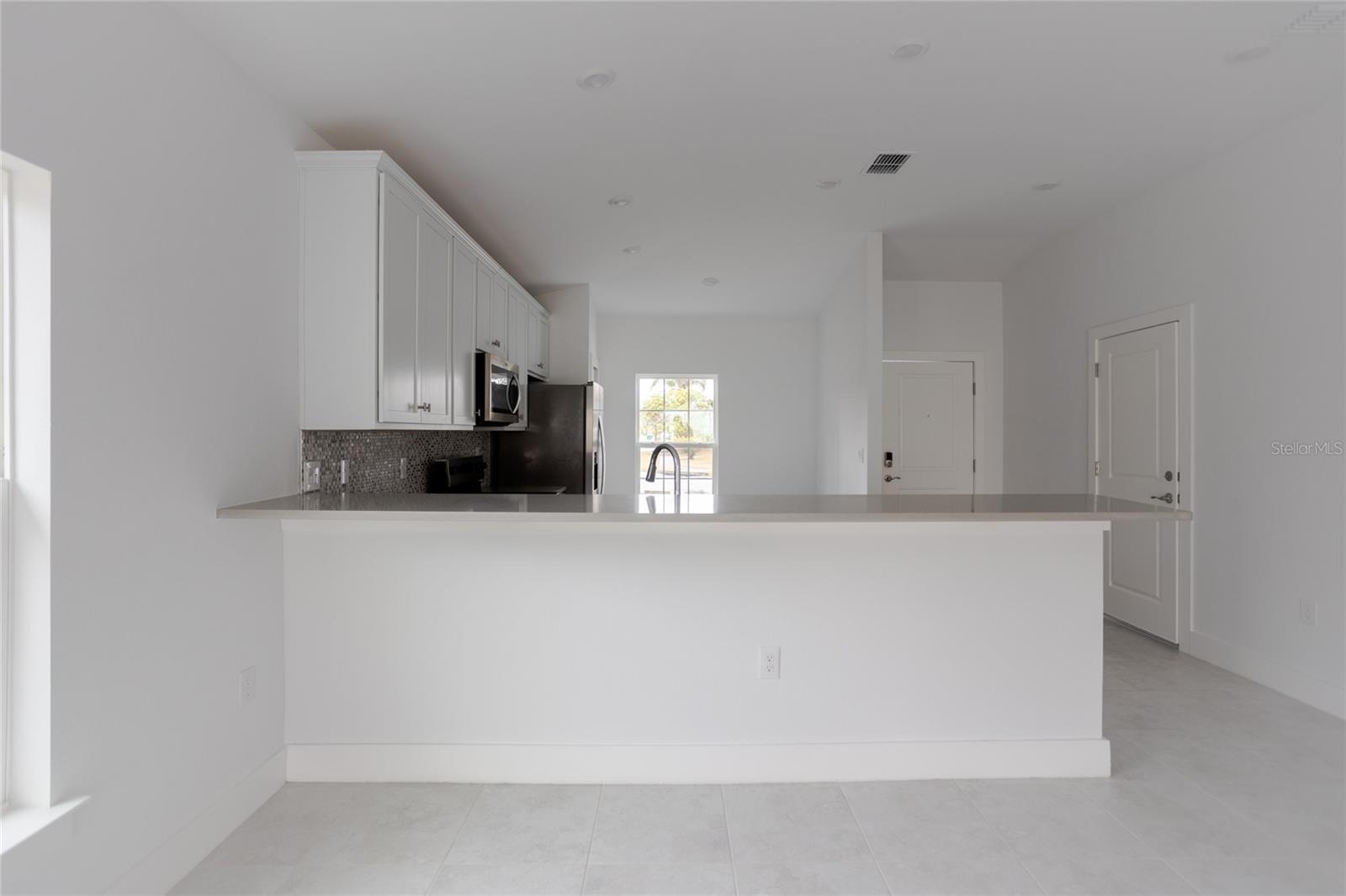 573 ROSE APPLE CIR, PORT CHARLOTTE, FL, 33954