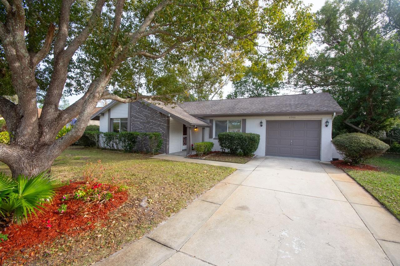 8300 WOODSONG ROW, HUDSON, FL, 34667