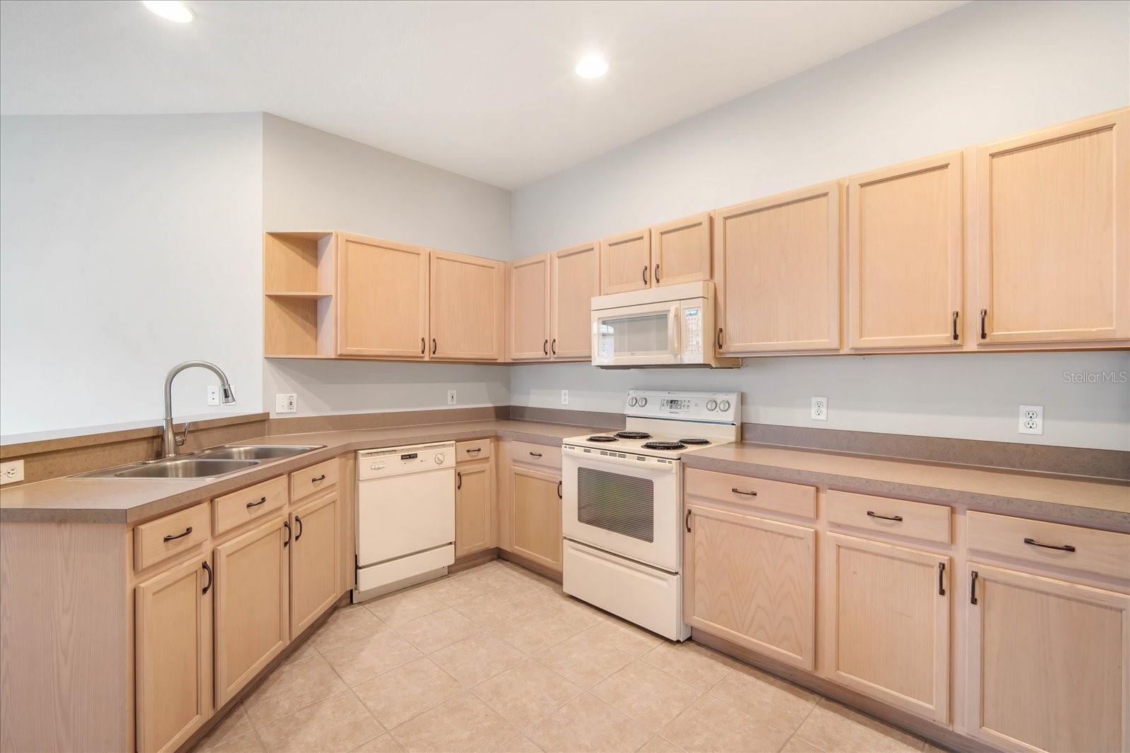 5742 HERONPARK PL, LITHIA, FL, 33547