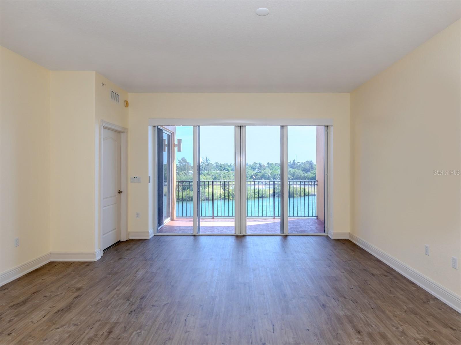 157 TAMPA AVE E #407, VENICE, FL, 34285