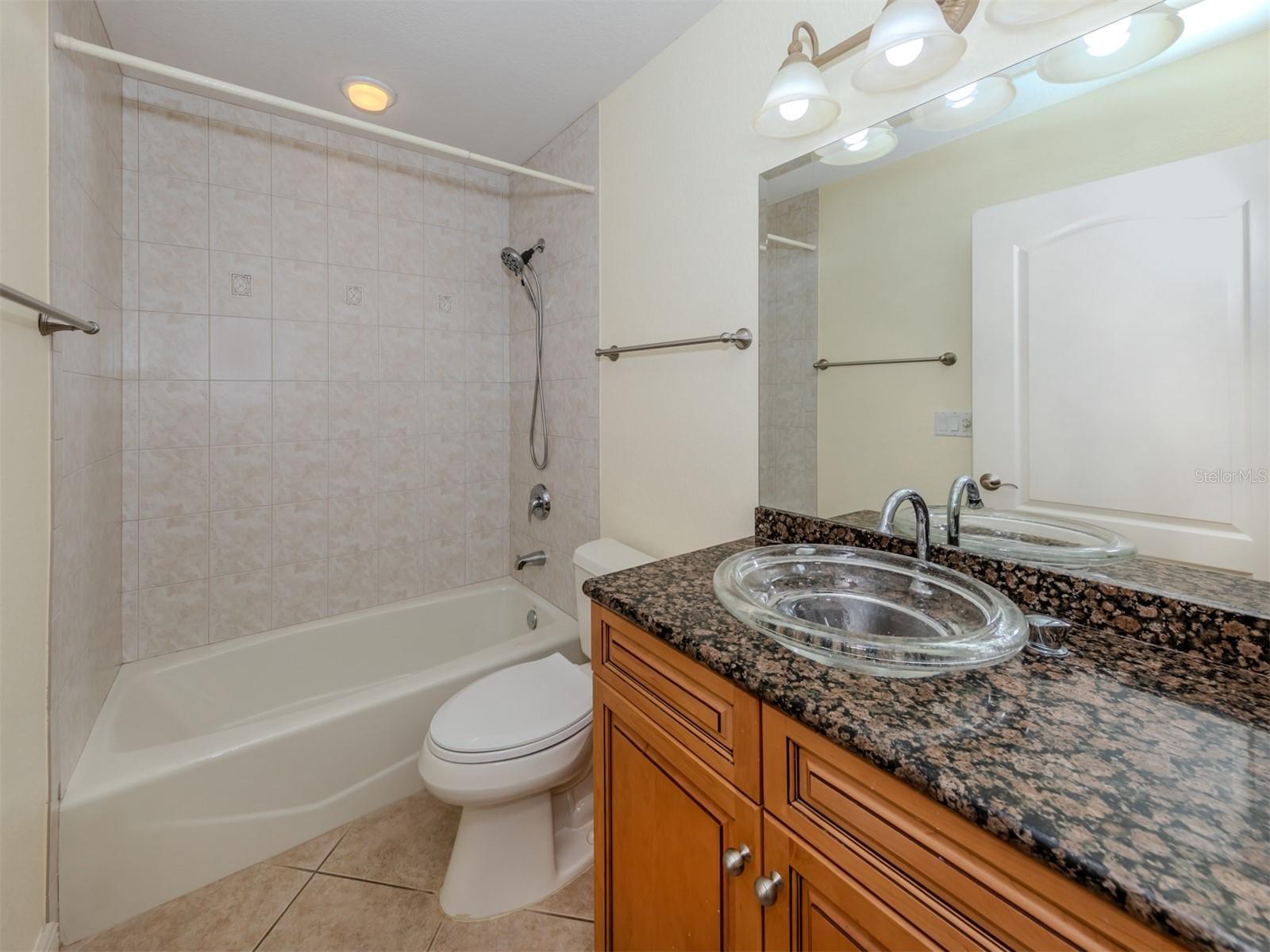 157 TAMPA AVE E #407, VENICE, FL, 34285