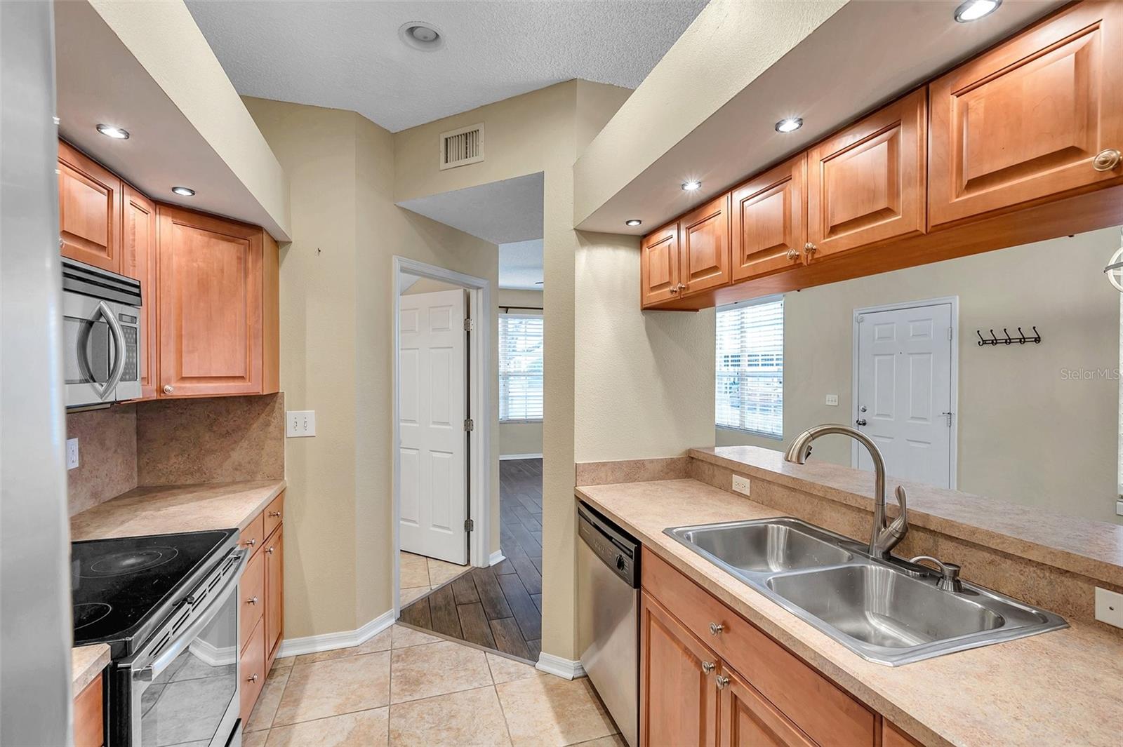 2739 ENTERPRISE RD E #1, CLEARWATER, FL, 33759