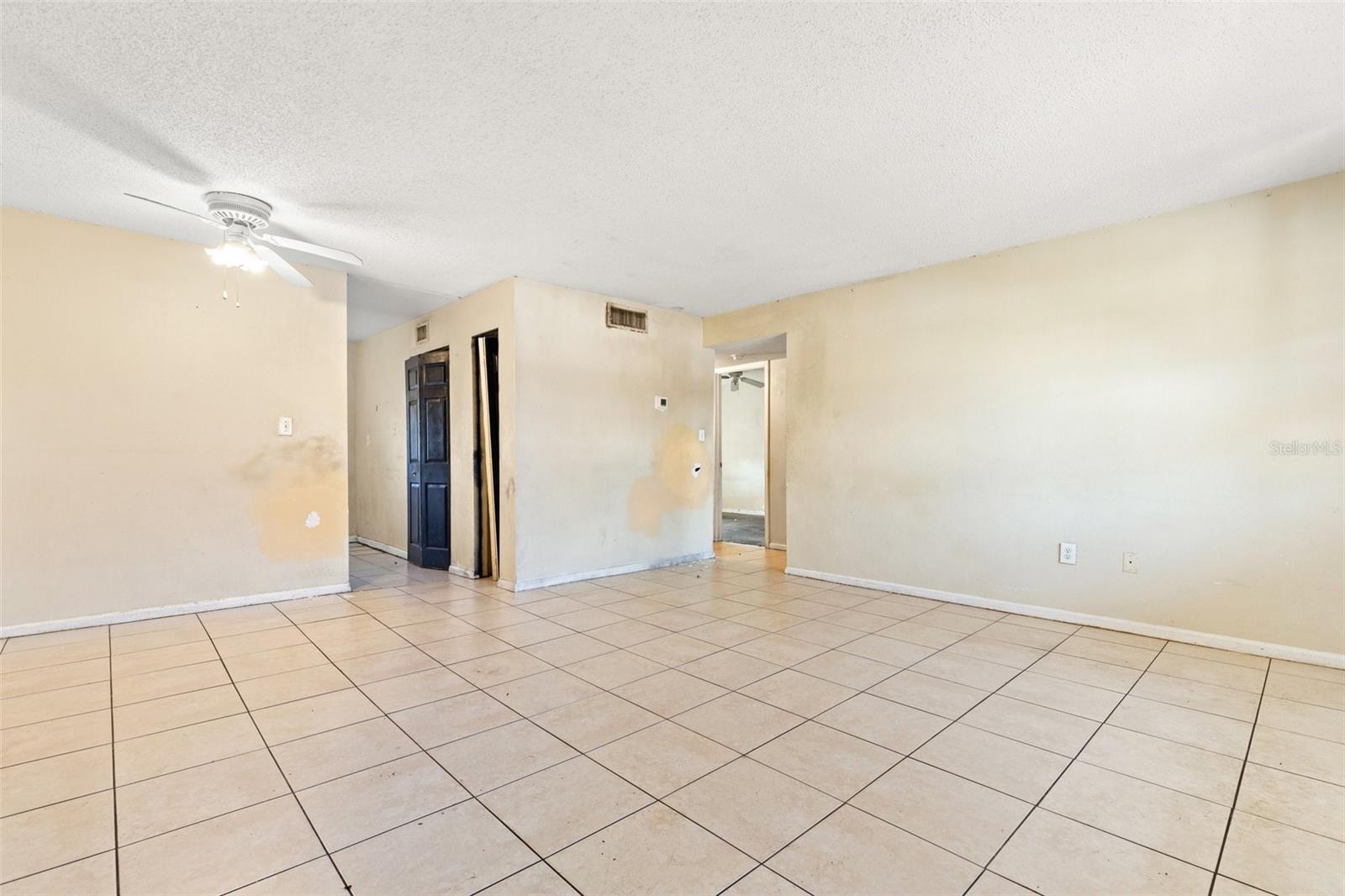 203 POINSETTIA PINE CT #201, TAMPA, FL, 33612