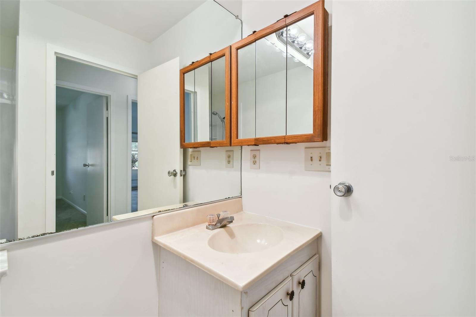 402 DORCHESTER PL #28, SUN CITY CENTER, FL, 33573