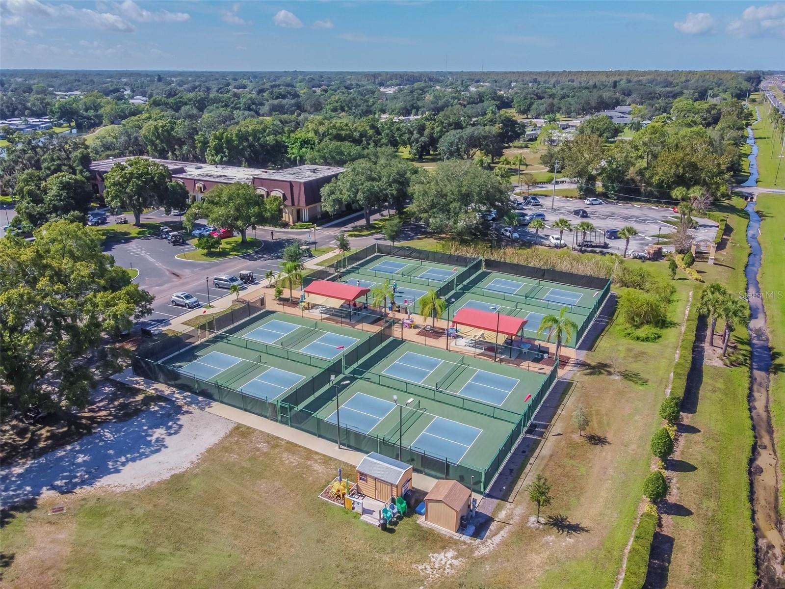 402 DORCHESTER PL #28, SUN CITY CENTER, FL, 33573
