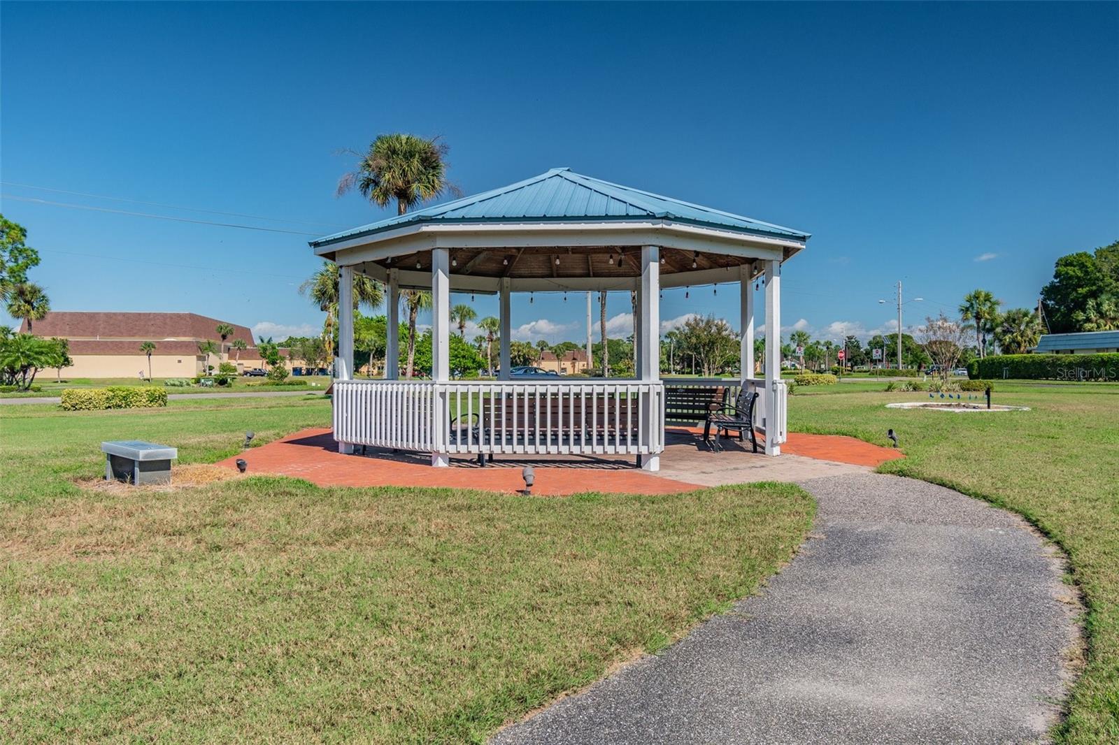 402 DORCHESTER PL #28, SUN CITY CENTER, FL, 33573