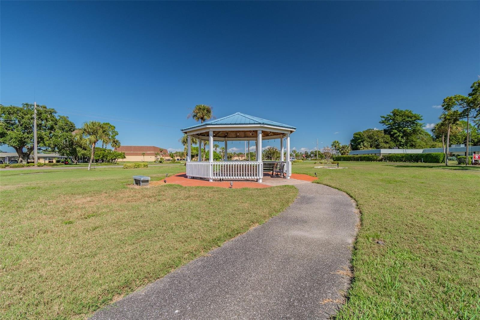 402 DORCHESTER PL #28, SUN CITY CENTER, FL, 33573