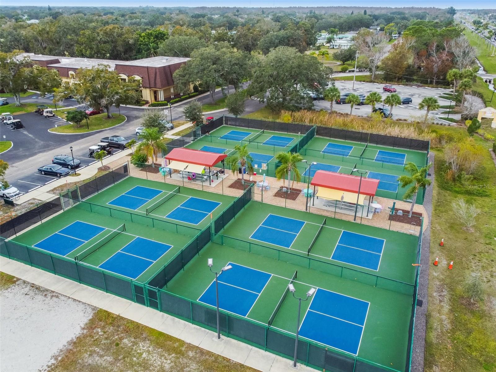 402 DORCHESTER PL #28, SUN CITY CENTER, FL, 33573