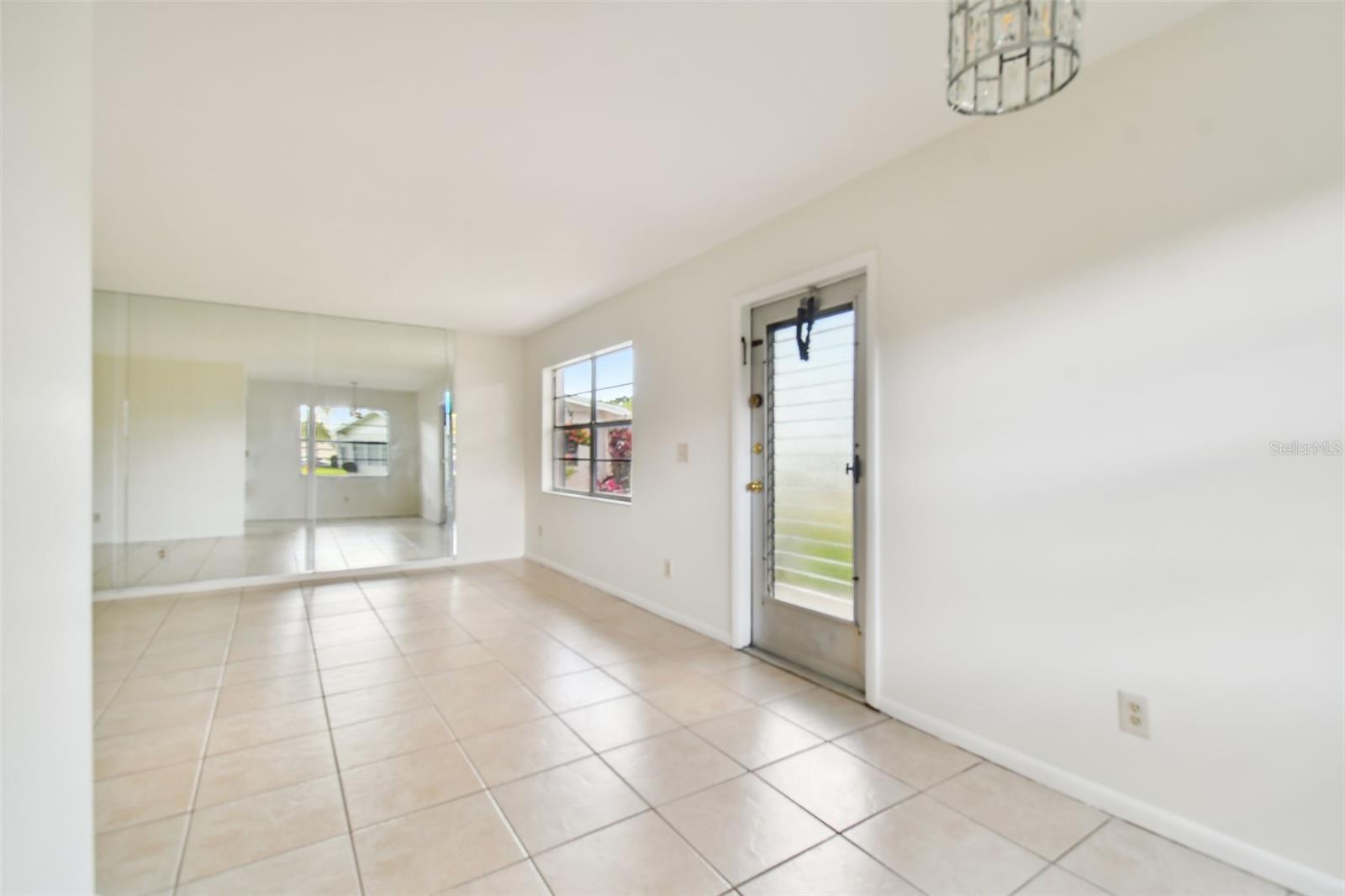 402 DORCHESTER PL #28, SUN CITY CENTER, FL, 33573