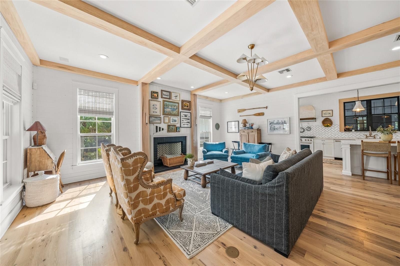 689 LANDS END DR, LONGBOAT KEY, FL, 34228