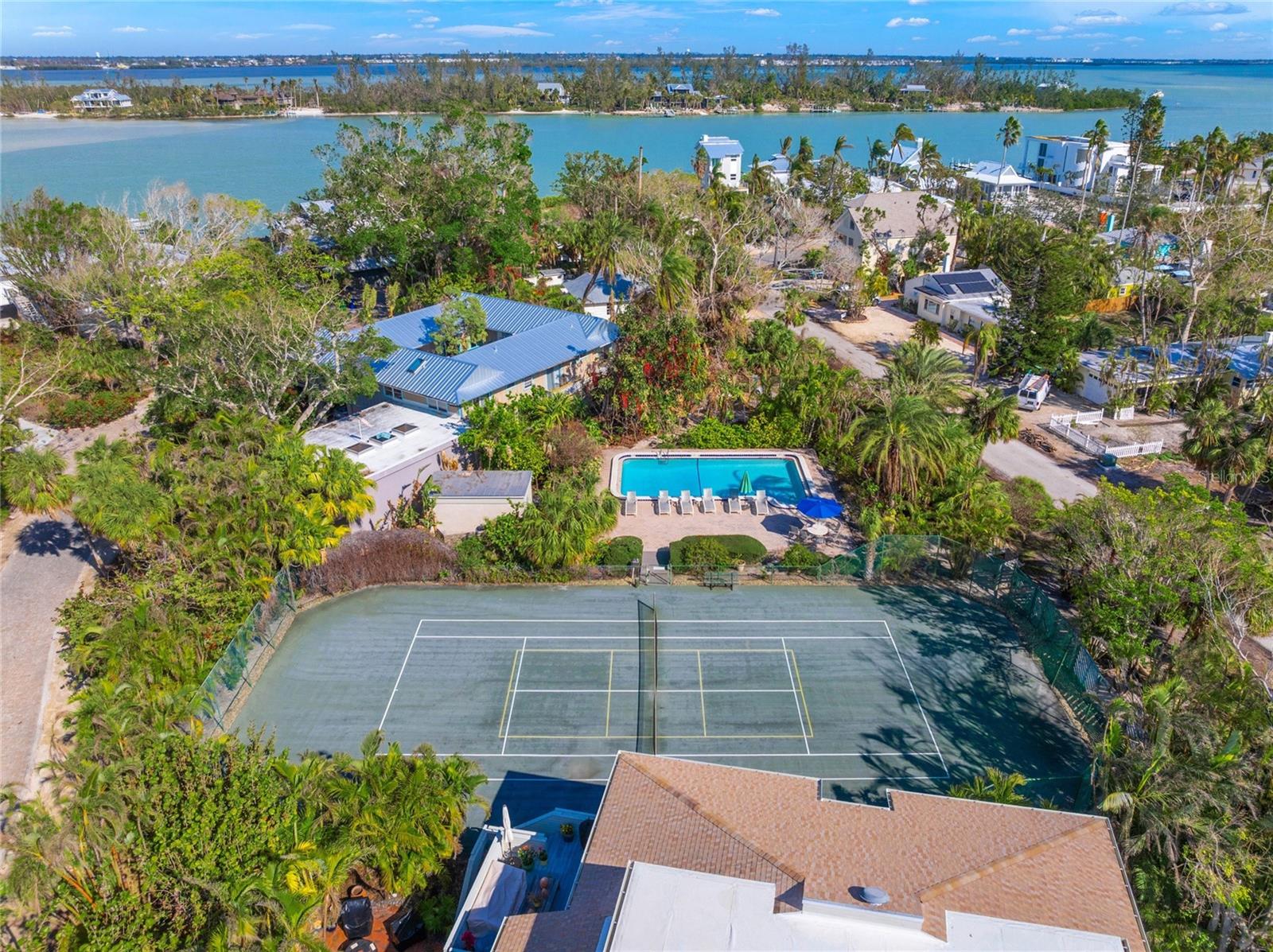 689 LANDS END DR, LONGBOAT KEY, FL, 34228