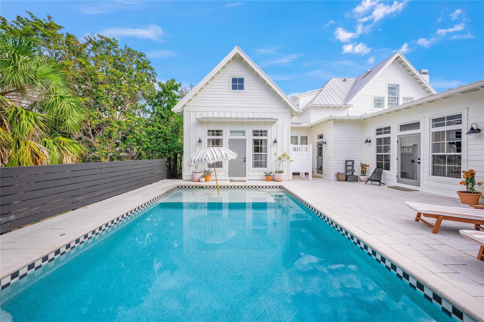 689 LANDS END DR, LONGBOAT KEY, FL, 34228