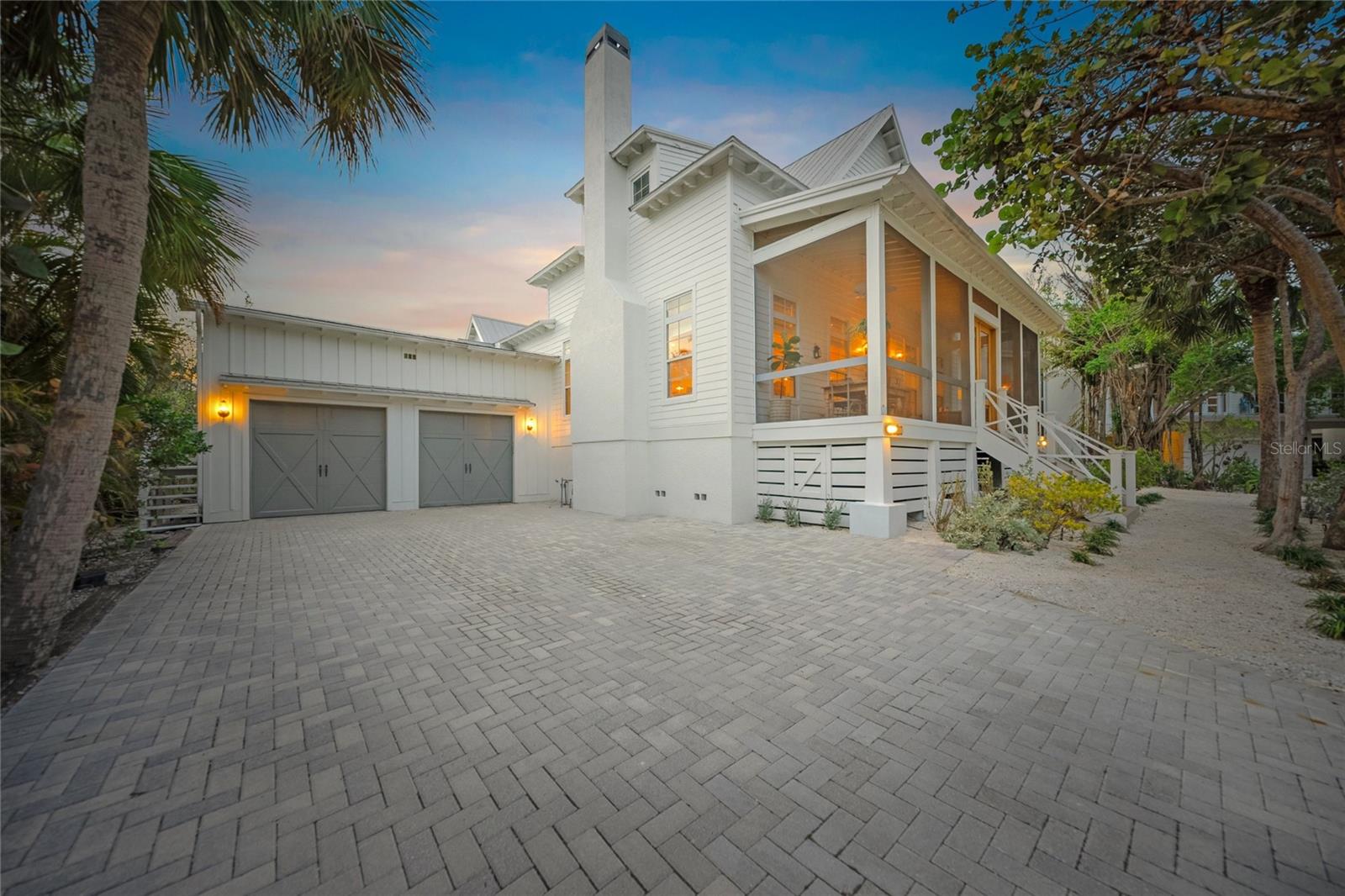 689 LANDS END DR, LONGBOAT KEY, FL, 34228