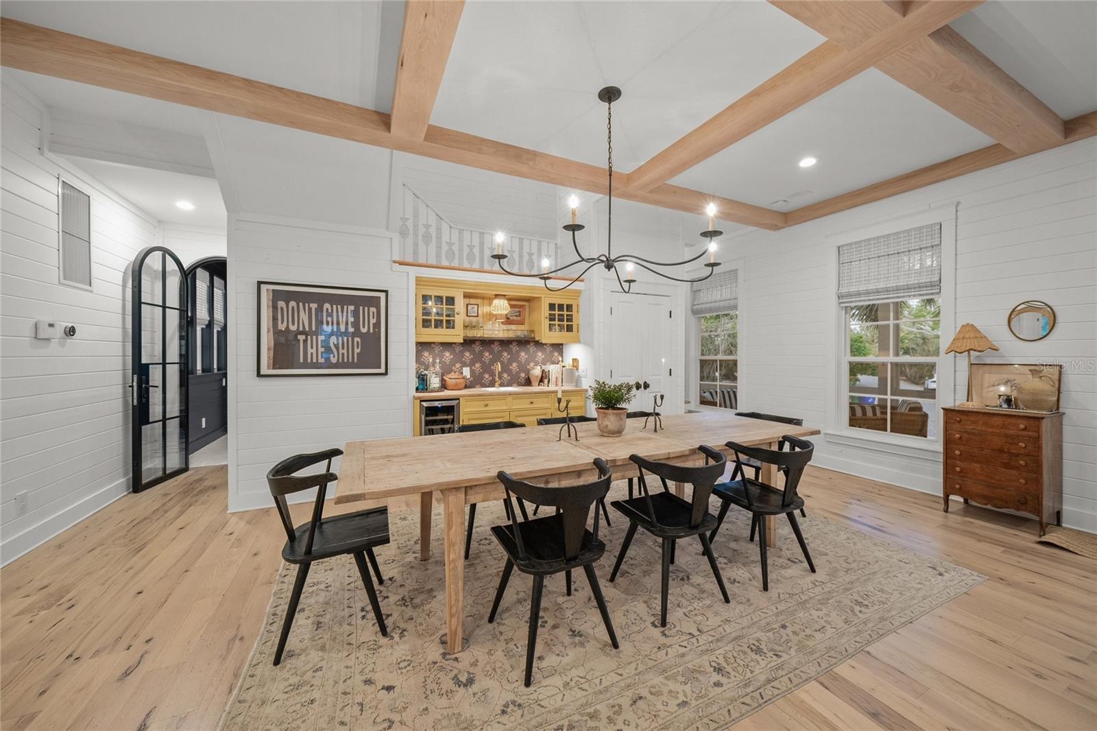 689 LANDS END DR, LONGBOAT KEY, FL, 34228