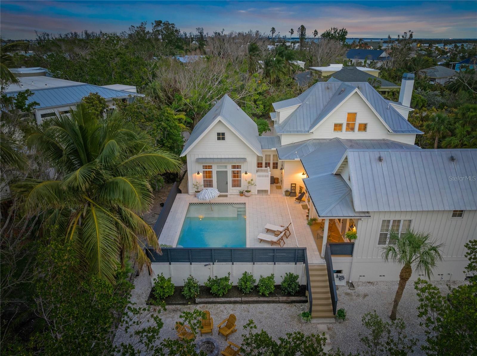 689 LANDS END DR, LONGBOAT KEY, FL, 34228