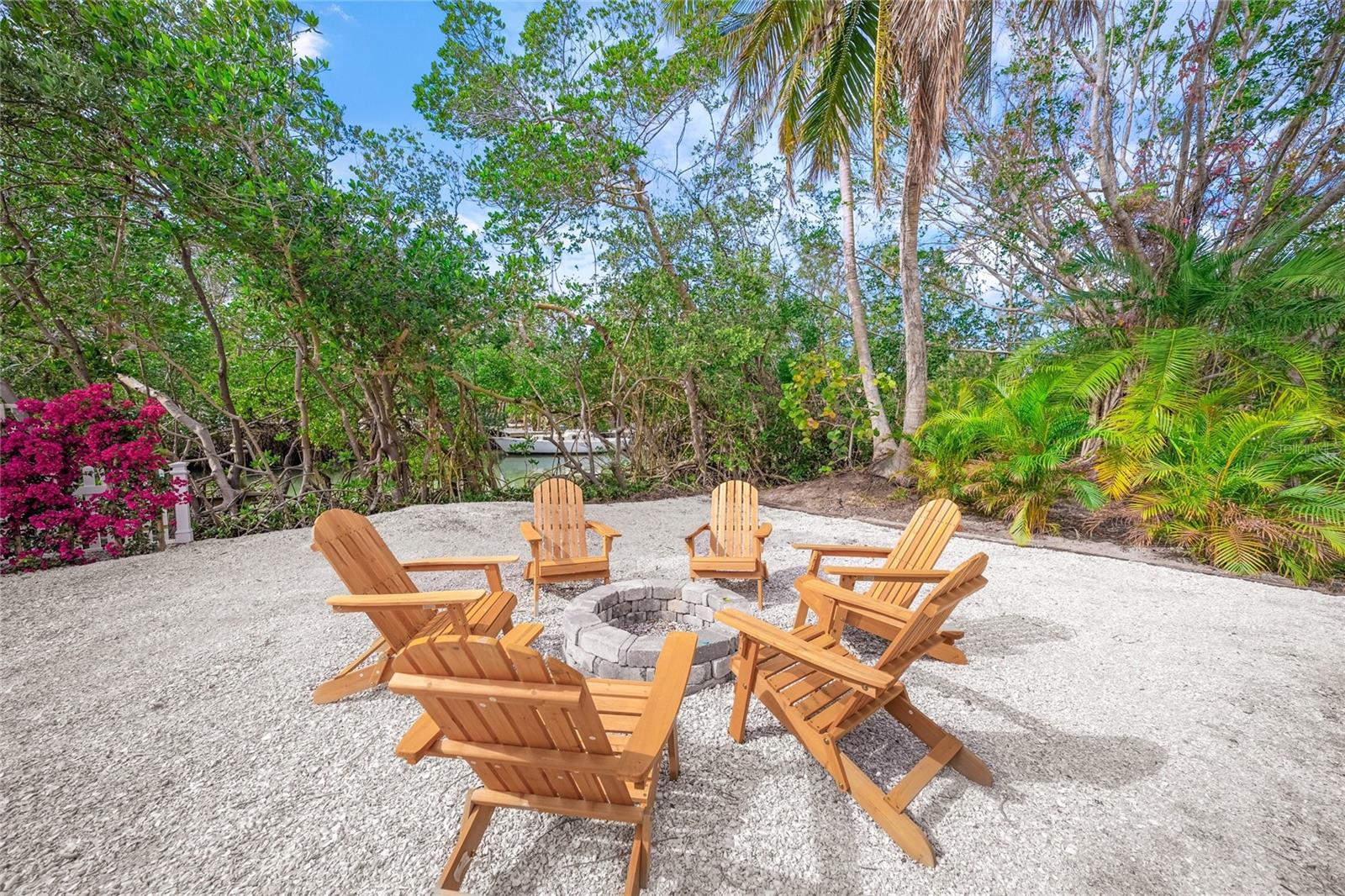 689 LANDS END DR, LONGBOAT KEY, FL, 34228