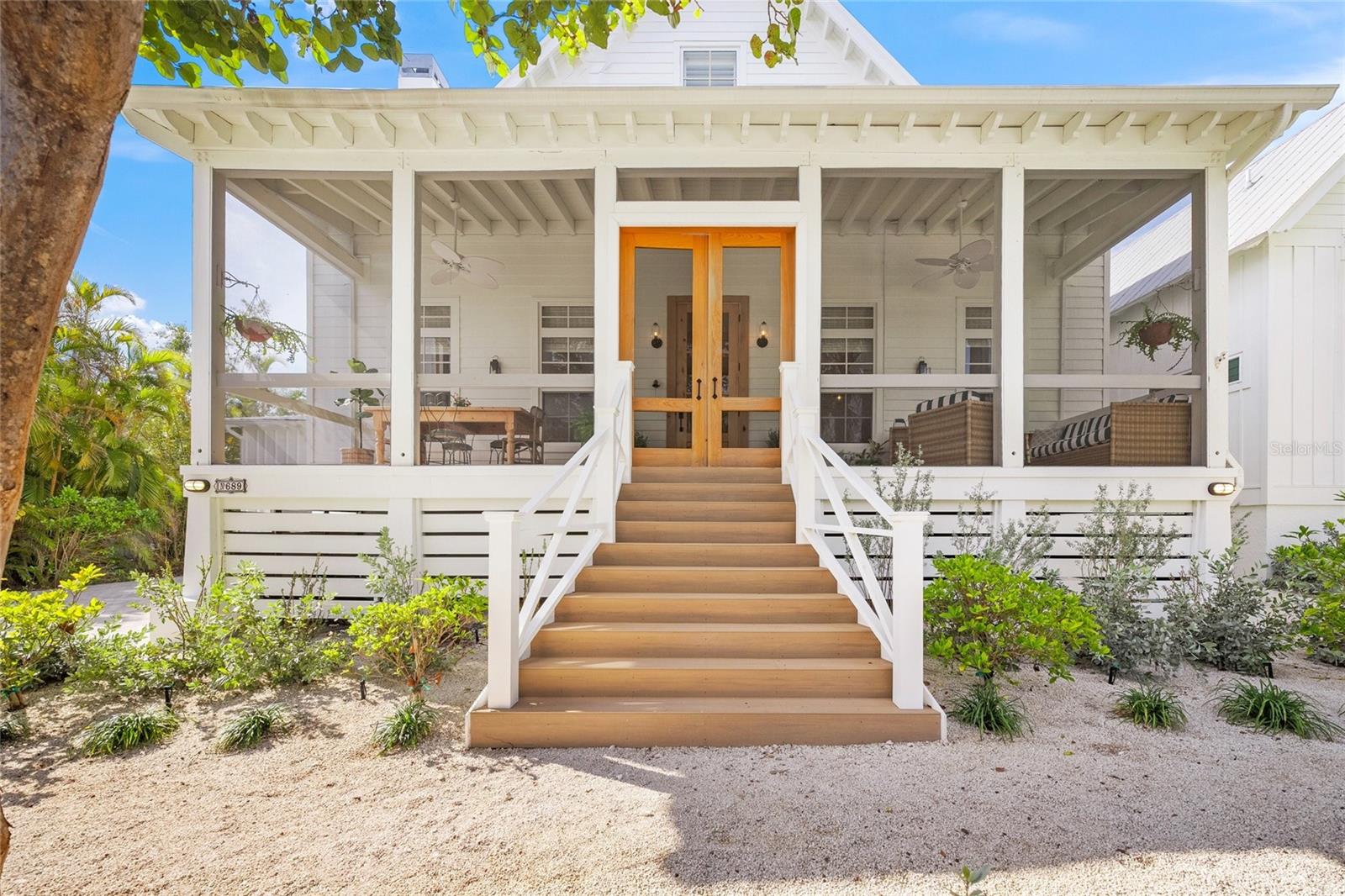 689 LANDS END DR, LONGBOAT KEY, FL, 34228