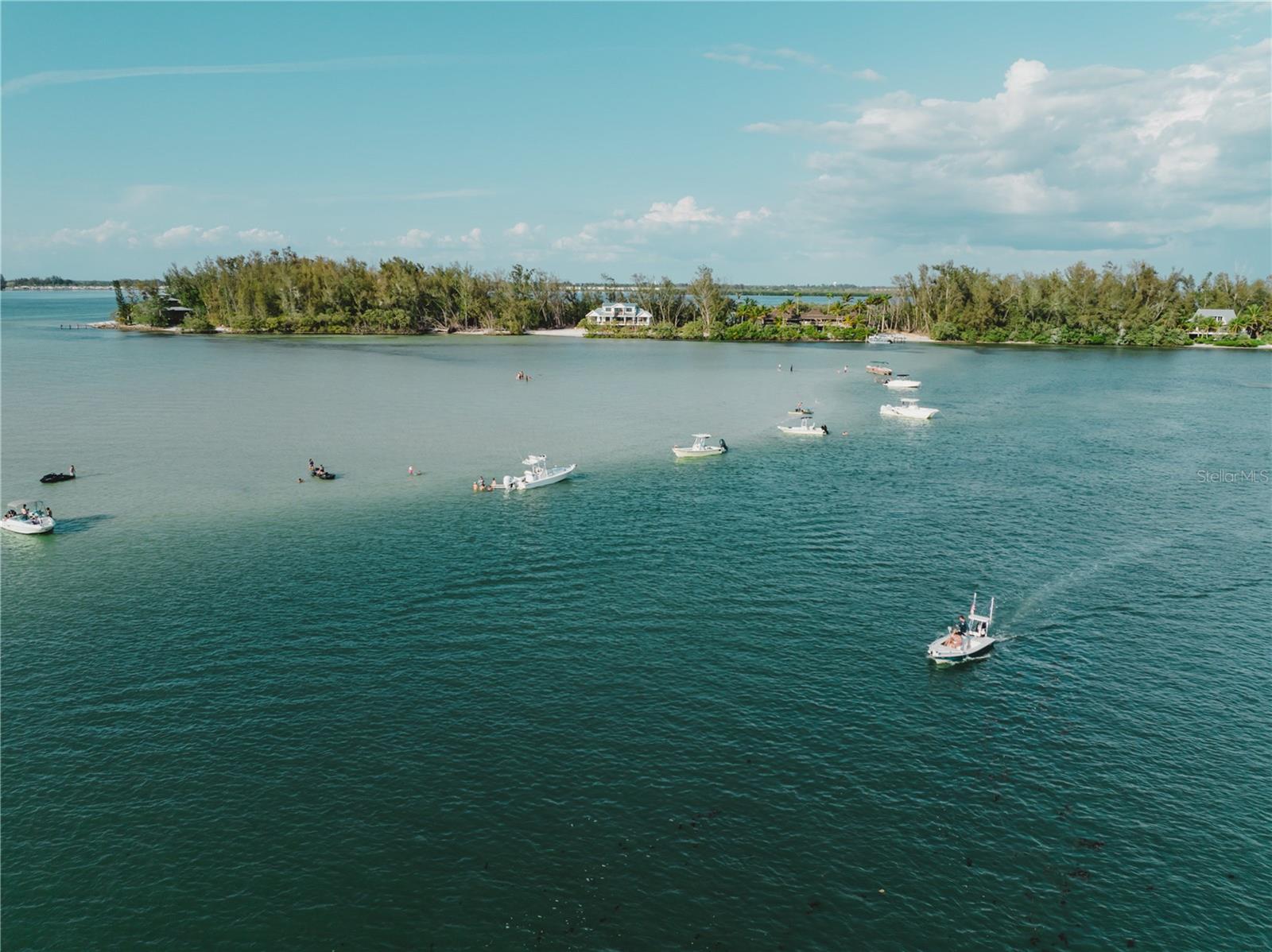 689 LANDS END DR, LONGBOAT KEY, FL, 34228