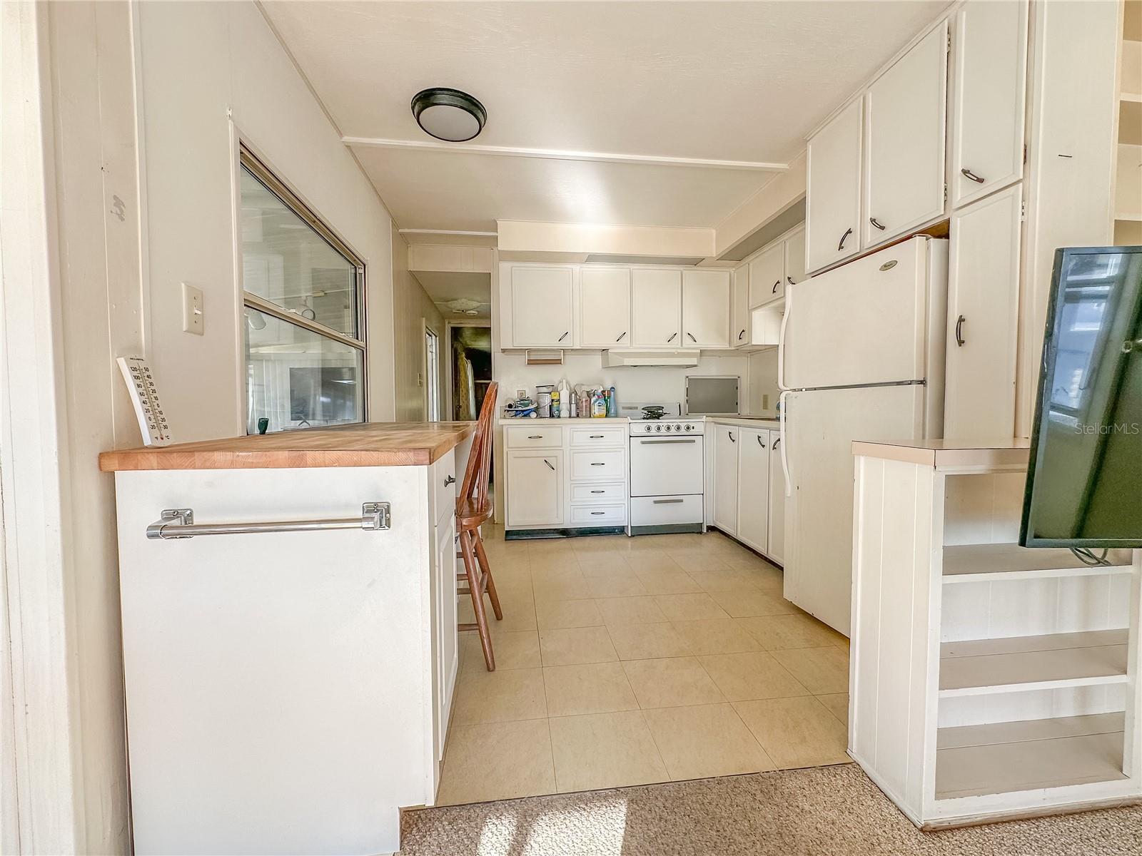944 MARK RD, LEESBURG, FL, 34748
