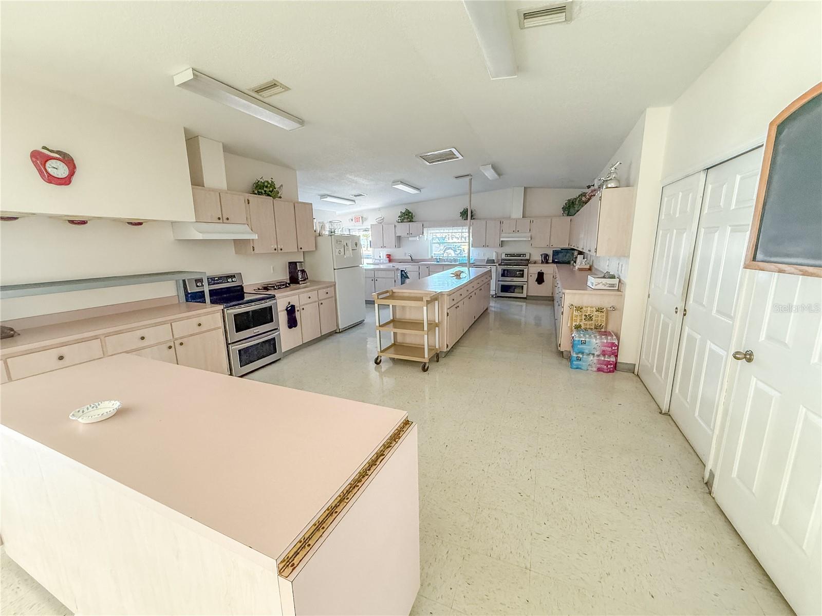 944 MARK RD, LEESBURG, FL, 34748