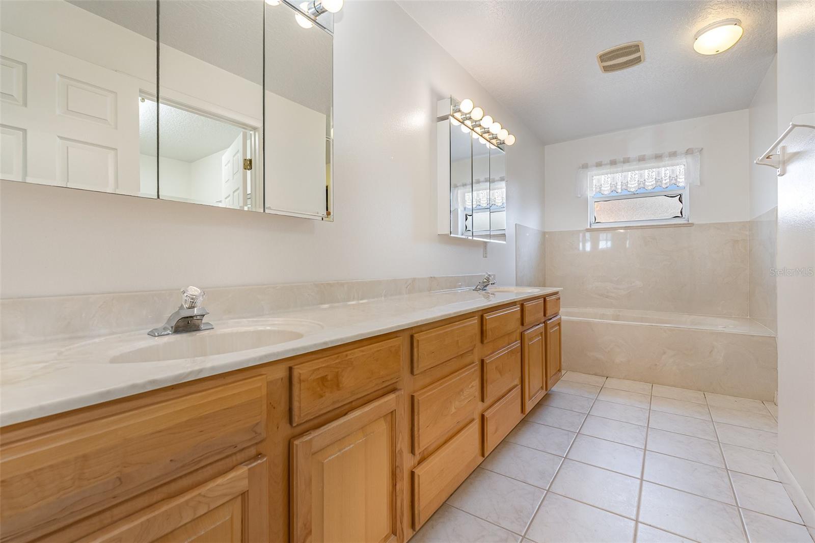 635 SOMMERS HAMMOCK LN, MERRITT ISLAND, FL, 32953