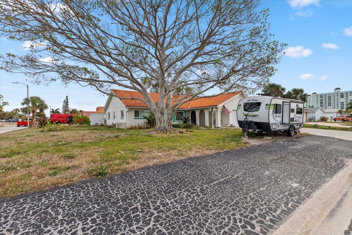 560 64TH AVE, ST PETE BEACH, FL, 33706