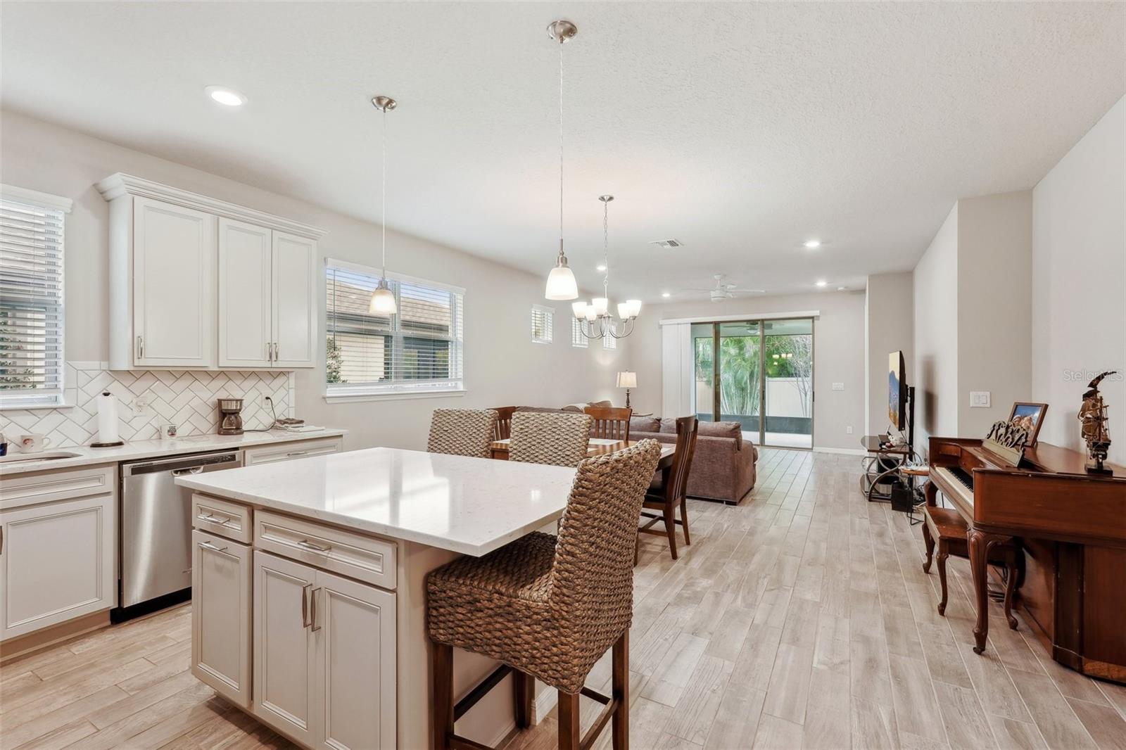 6320 CLIVEDEN CT, APOLLO BEACH, FL, 33572