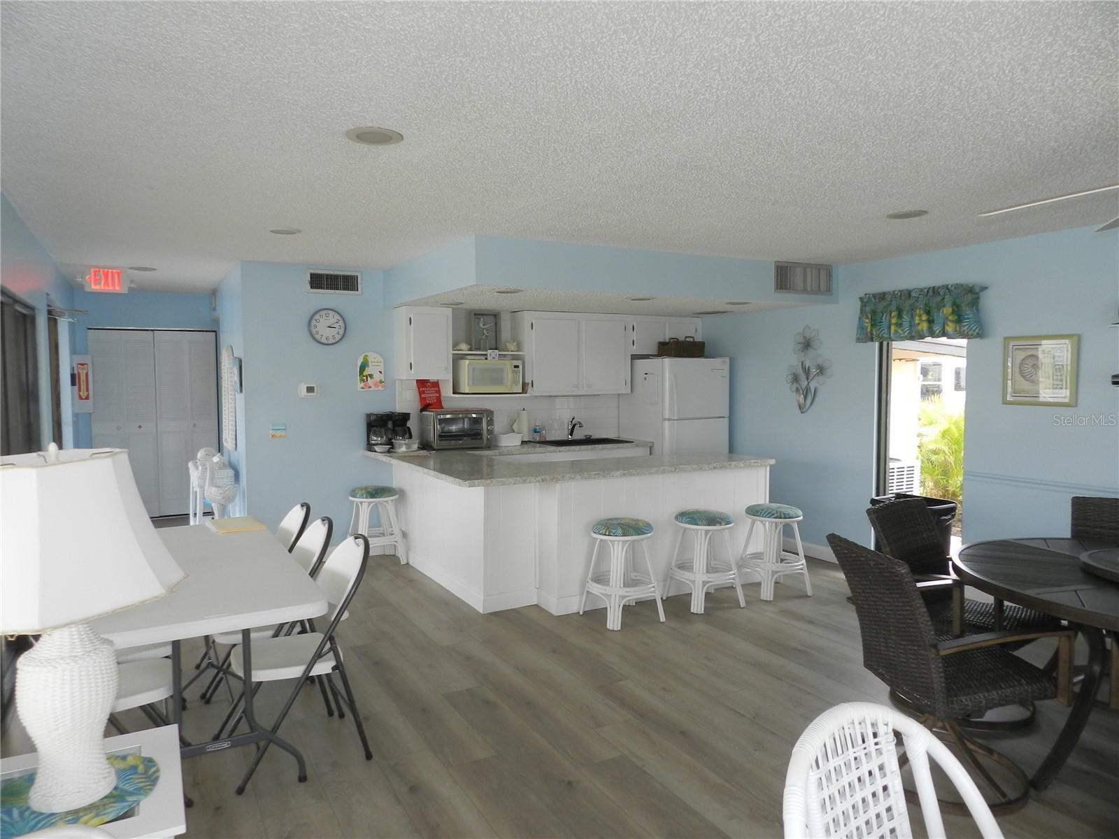214 ELMWOOD CIR #214, SEMINOLE, FL, 33777