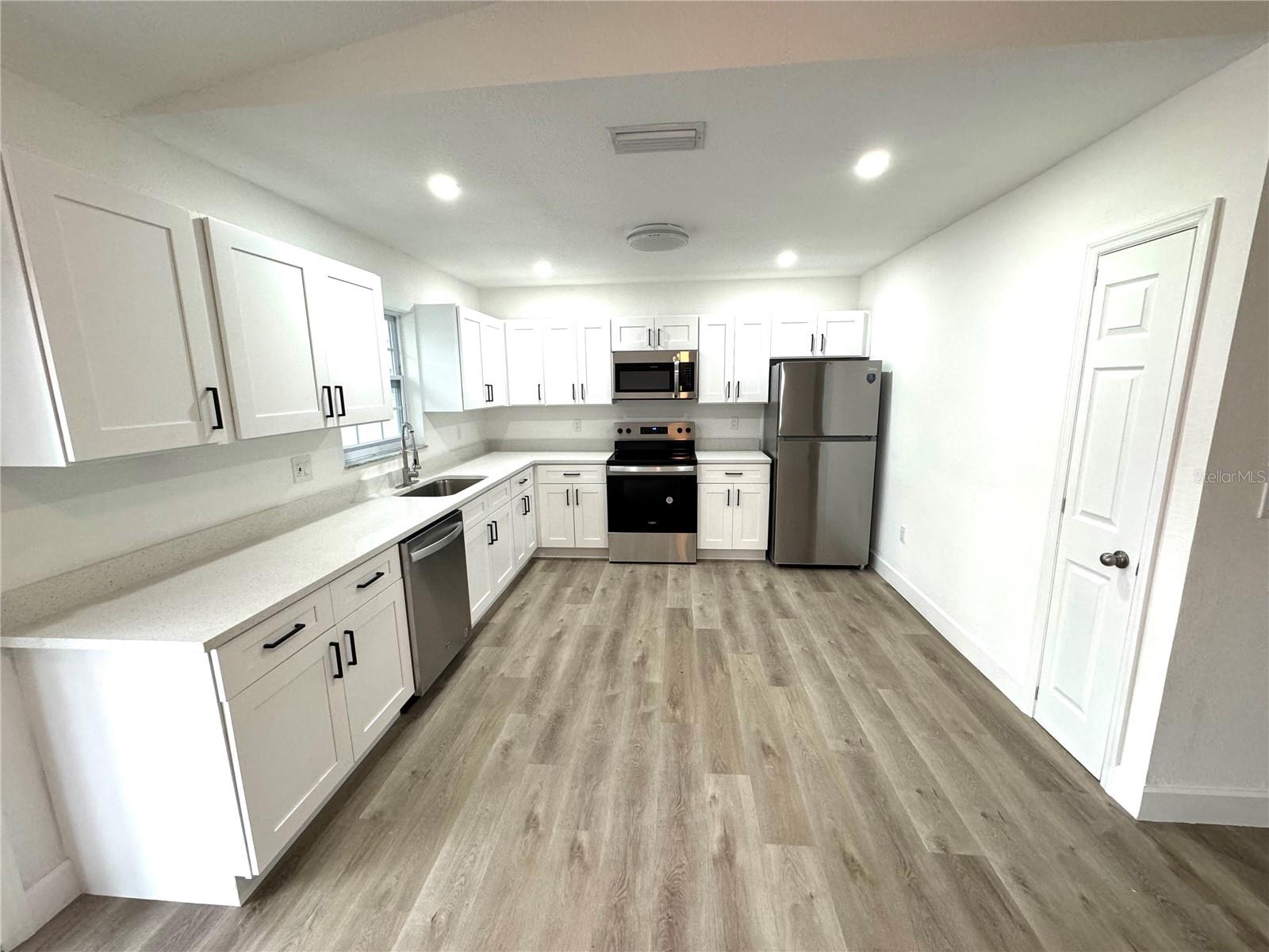 6320 CEDAR ST NE, ST PETERSBURG, FL, 33702