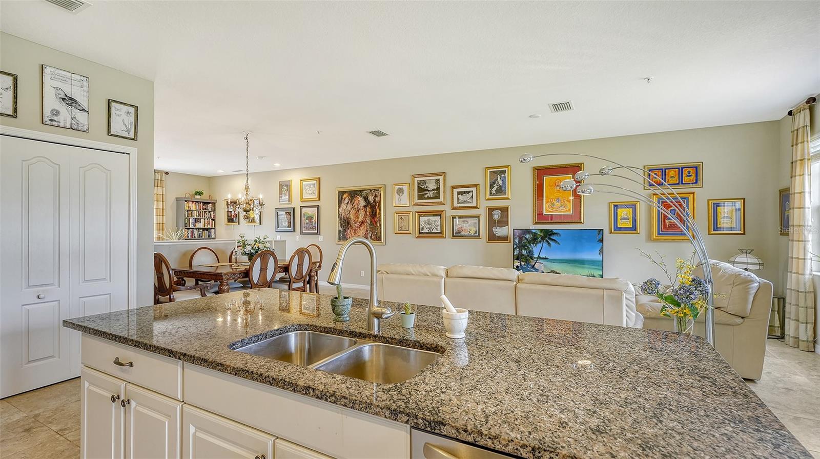 8115 MIRAMAR WAY #202, LAKEWOOD RANCH, FL, 34202