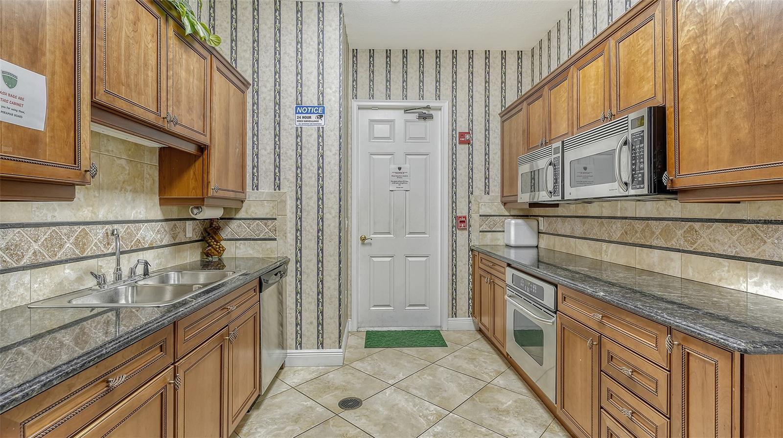 8115 MIRAMAR WAY #202, LAKEWOOD RANCH, FL, 34202