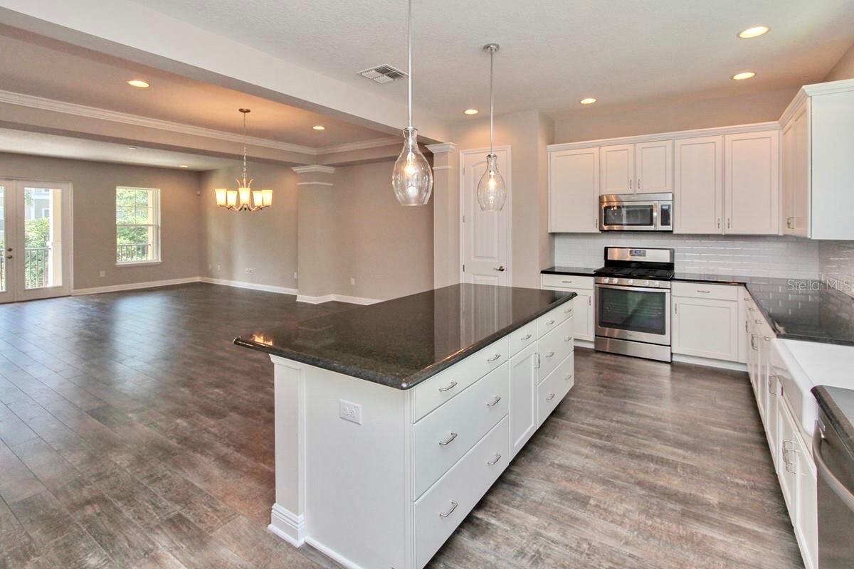 1807 W AZEELE ST #3, TAMPA, FL, 33606