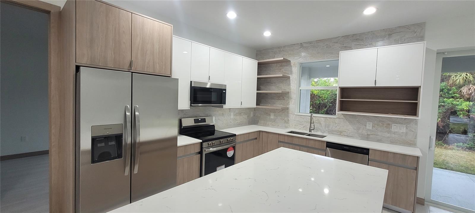 102 ARROW LN, ROTONDA WEST, FL, 33947