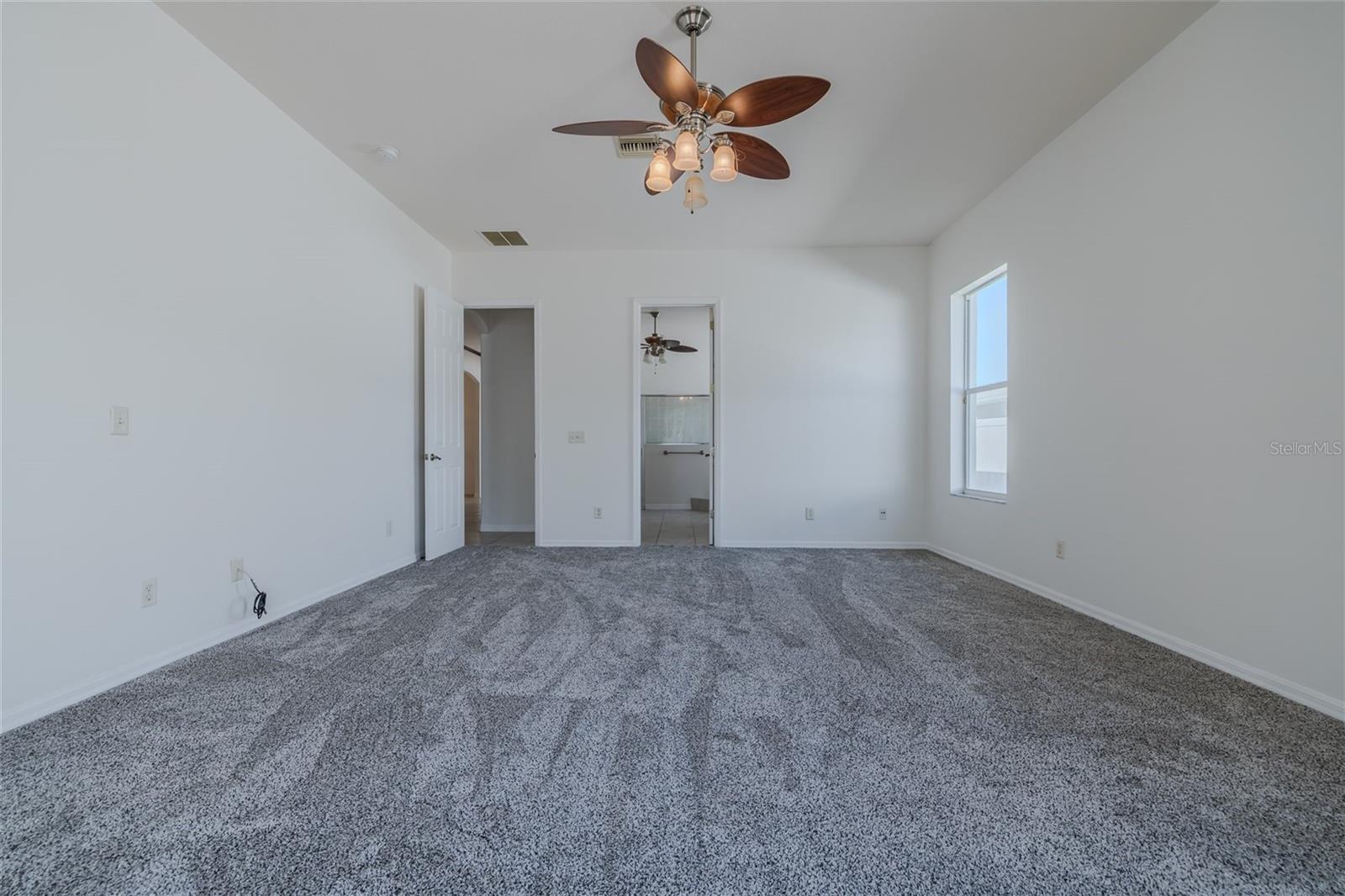 3039 PINE TREE DR, EDGEWATER, FL, 32141