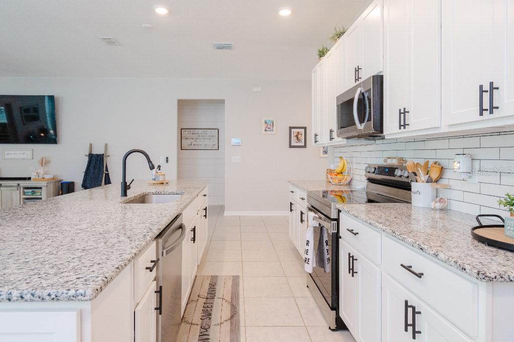 8203 ABALONE LOOP, PARRISH, FL, 34219