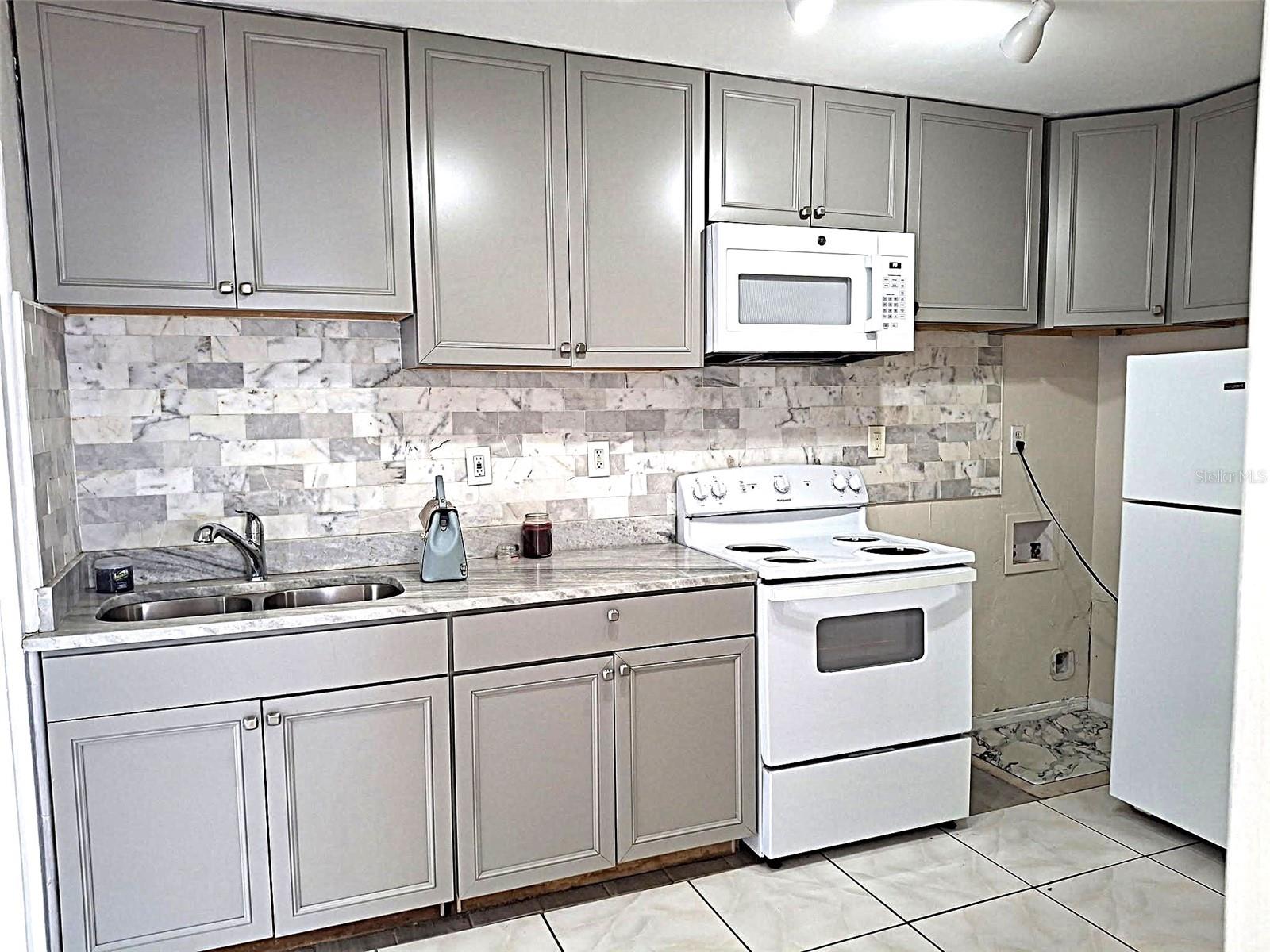 3947 MOHR AVE N, ST PETERSBURG, FL, 33714